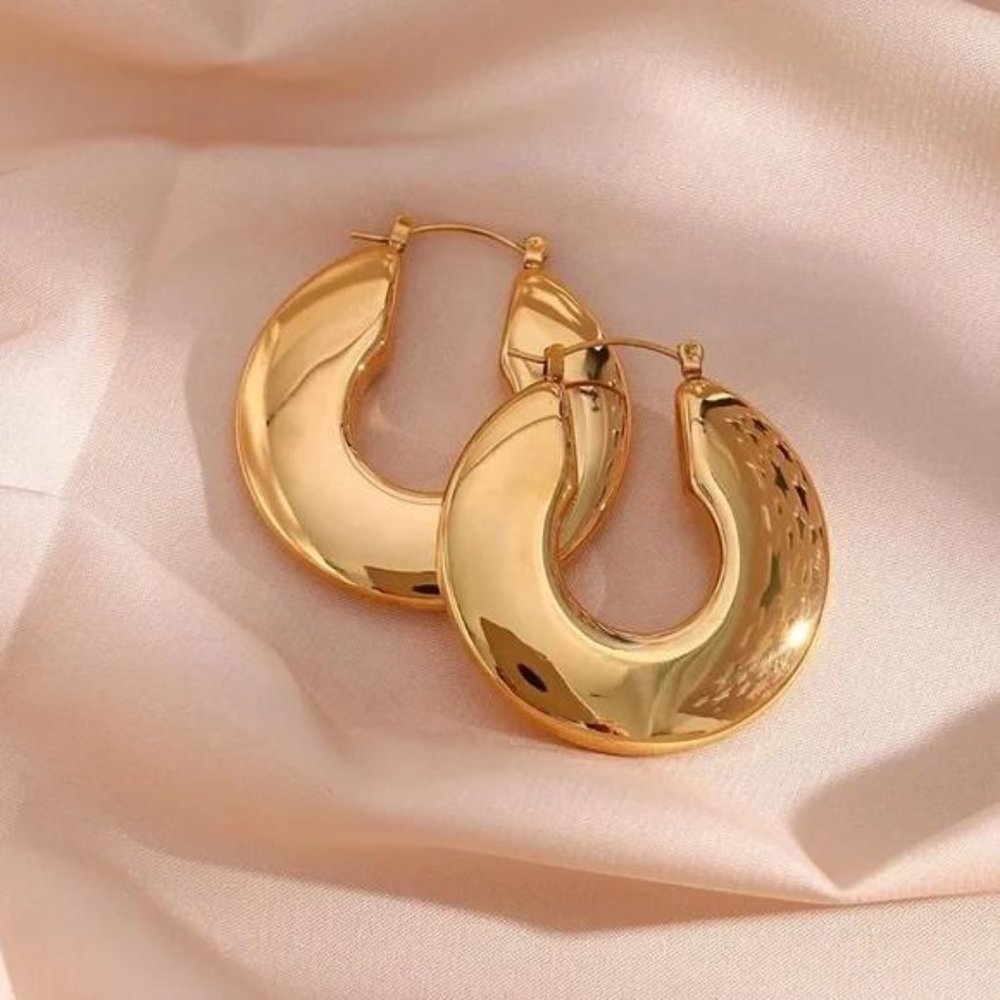 New Chunky 18k Gold Hoop Earrings, NICE EARRINGS, CUTE EARRINGS - Picture 1 of 5